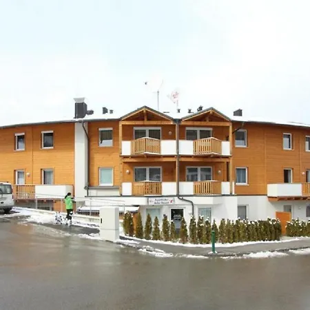 & Family - Adler * كابرون