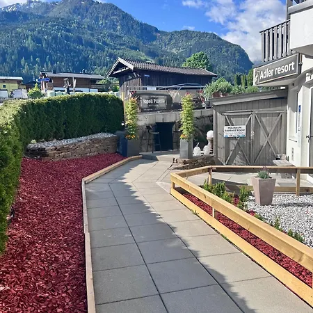 & Family - Adler Apartment *