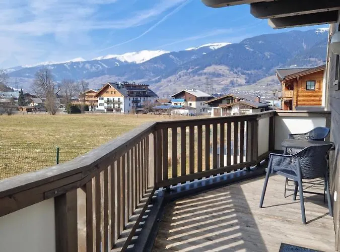 & Family - Adler Daire