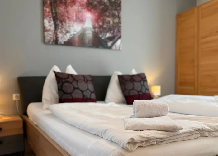 & Family - Adler Daire